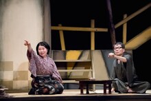 ジョンソン＆ジャクソン「ニューレッスン」より。（撮影：桜井隆幸）