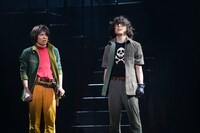 「銀河鉄道999 40周年記念作品 舞台『銀河鉄道999』～GALAXY OPERA～」より。（撮影：源かつみ）