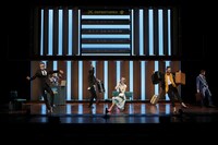 フィリップ・ドゥクフレ / カンパニーDCA「新作短編集（2017）-Nouvelles Pieces Courtes」より。(c)Arnold Groeschel