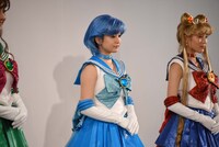 「ジャポニスム2018：響きあう魂」出陣祝賀会より、セーラーマーキュリー / 水野亜美役のココナ（中央）。