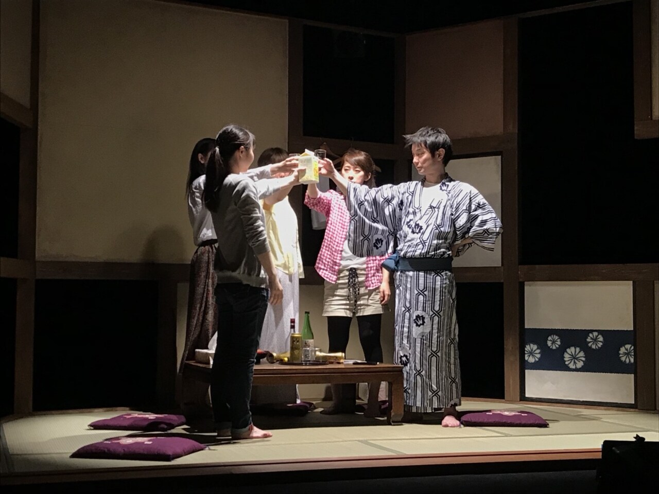 父に翻弄される家族たちの“なんちゃってコメディ”、yhs「きつい旅だぜ」開幕