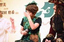 感極まる吉柳咲良（中央）。