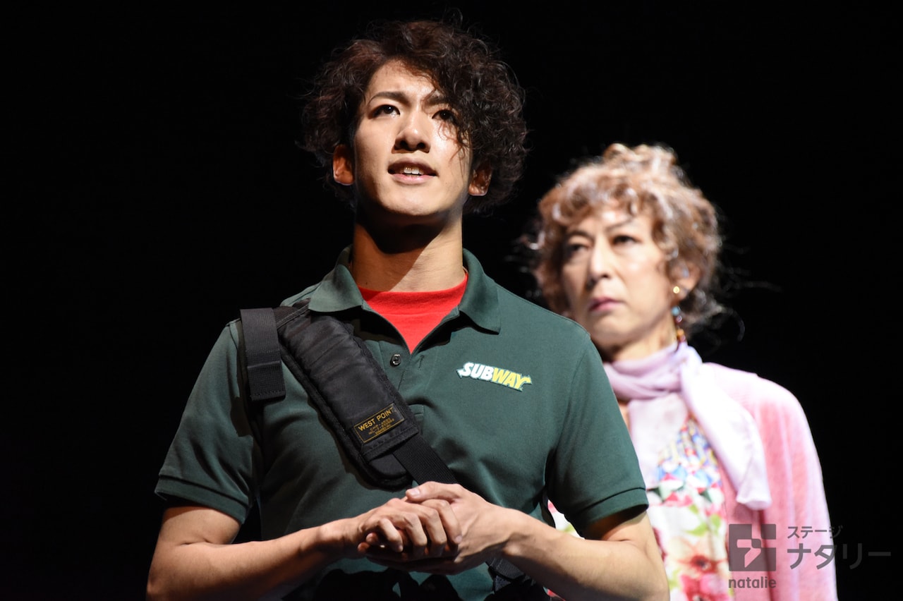 PARCO PRODUCE「『ウォーター・バイ・ザ・スプーンフル』～スプーン一杯の水、それは一歩を踏み出すための人生のレシピ～」ゲネプロより。