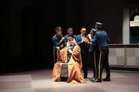 フィジカルシアター「レニングラード・ホテル」より。(c)塚田洋一