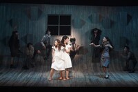 「半神」より。（撮影：田中亜紀）