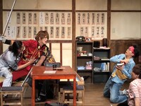 プロジェクト テレジューク「舞台『本の門番～ぶくぶく食堂物語2～ 《玉響なつめ著・ 転生しまして、現在 侍女でございます。編》』」より。