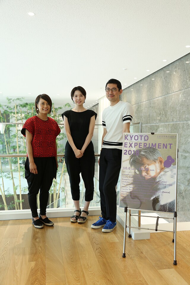左から山城知佳子、市原佐都子、橋本裕介。（photo by Takuya Matsumi）