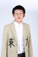 市川刺身（そいつどいつ）扮する東大編集くん。