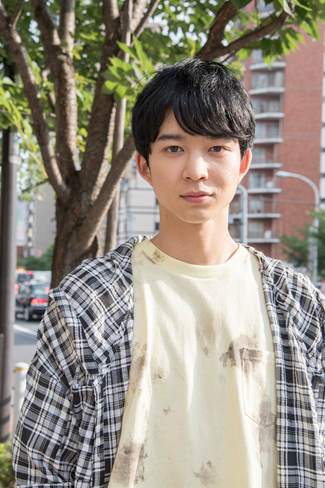 鈴木仁演じる八太郎。