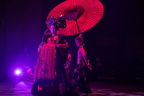 DRUM TAO「RHYTHM of TRIBE~時空旅行記~」より。(c)DRUM TAO