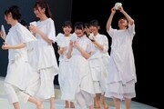 けやき坂46 初舞台公演「あゆみ」より。チームカスタネット出演回の様子。