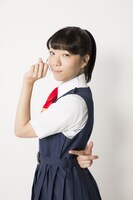上田芽依扮するうしろゆびさされ組。