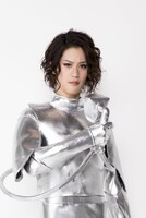 石田隼扮するトリシ・マルー。