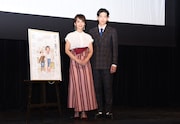 こまつ座「母と暮せば」製作発表より、左から富田靖子、松下洸平。