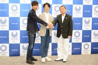左から山崎貴、野村萬斎、佐々木宏。