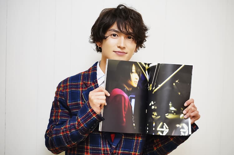 松田凌「26歳の今の自分の咆哮」、写真集「月刊」リリース - ステージ 
