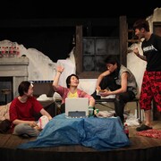 東京ジャンクZ、廃墟に溜まる高校生たち描く「蒼いラフレシアの鼓動」を再演