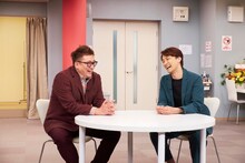 左から福田雄一、井上芳雄。