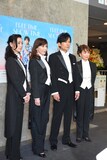 「FREE TIME, SHOW TIME『君の輝く夜に』」会見より。左から中島亜梨沙、安寿ミラ、稲垣吾郎、北村岳子。