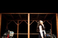 ロロが高校生に捧げるシリーズ いつだって可笑しいほど誰もが誰か愛し愛されて第三高等学校 vol.6「グッド・モーニング」より。（撮影：三上ナツコ）