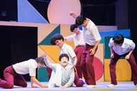 舞台「ハイスクール！奇面組2～嵐を呼ぶ変態ライバル対決～」より。