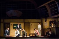 舞台「宝塚BOYS」より。（撮影：桜井隆幸）