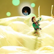 桃がどんどん大きく!スズキ拓朗のおどる童話「THE GIANT PEACH」開幕