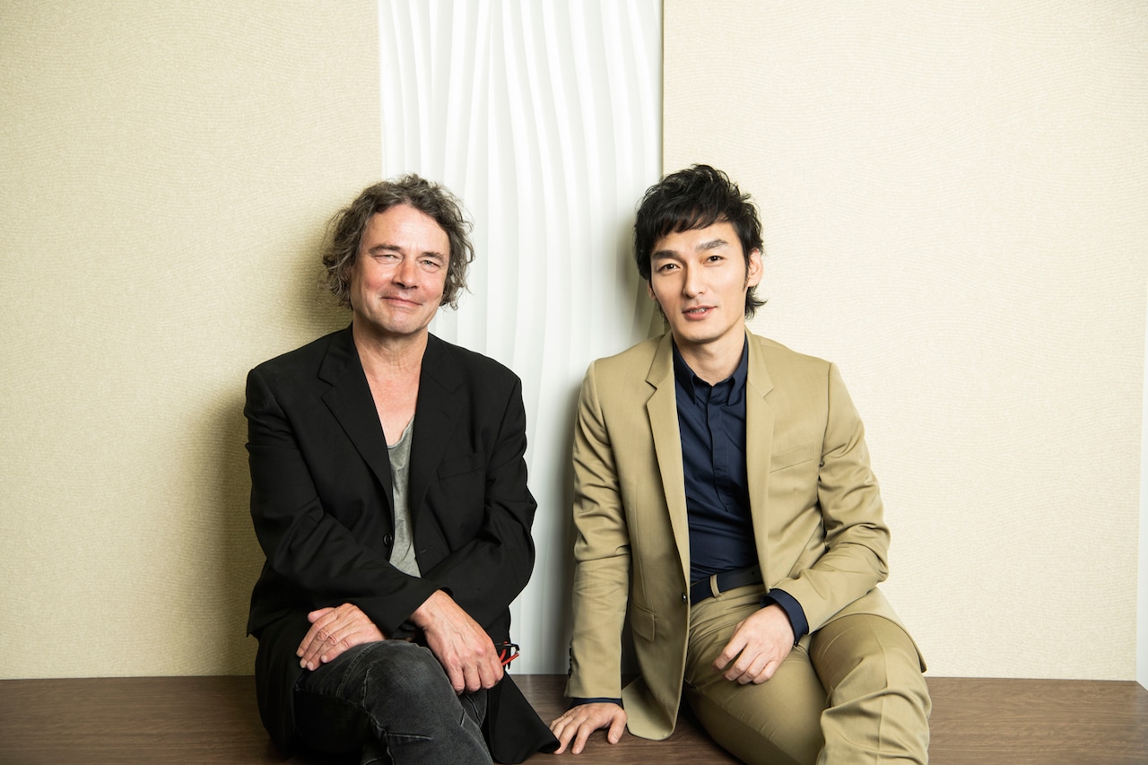 草なぎ剛がデヴィッド・ルヴォー作品に初出演、フェデリコ・フェリーニ「道」