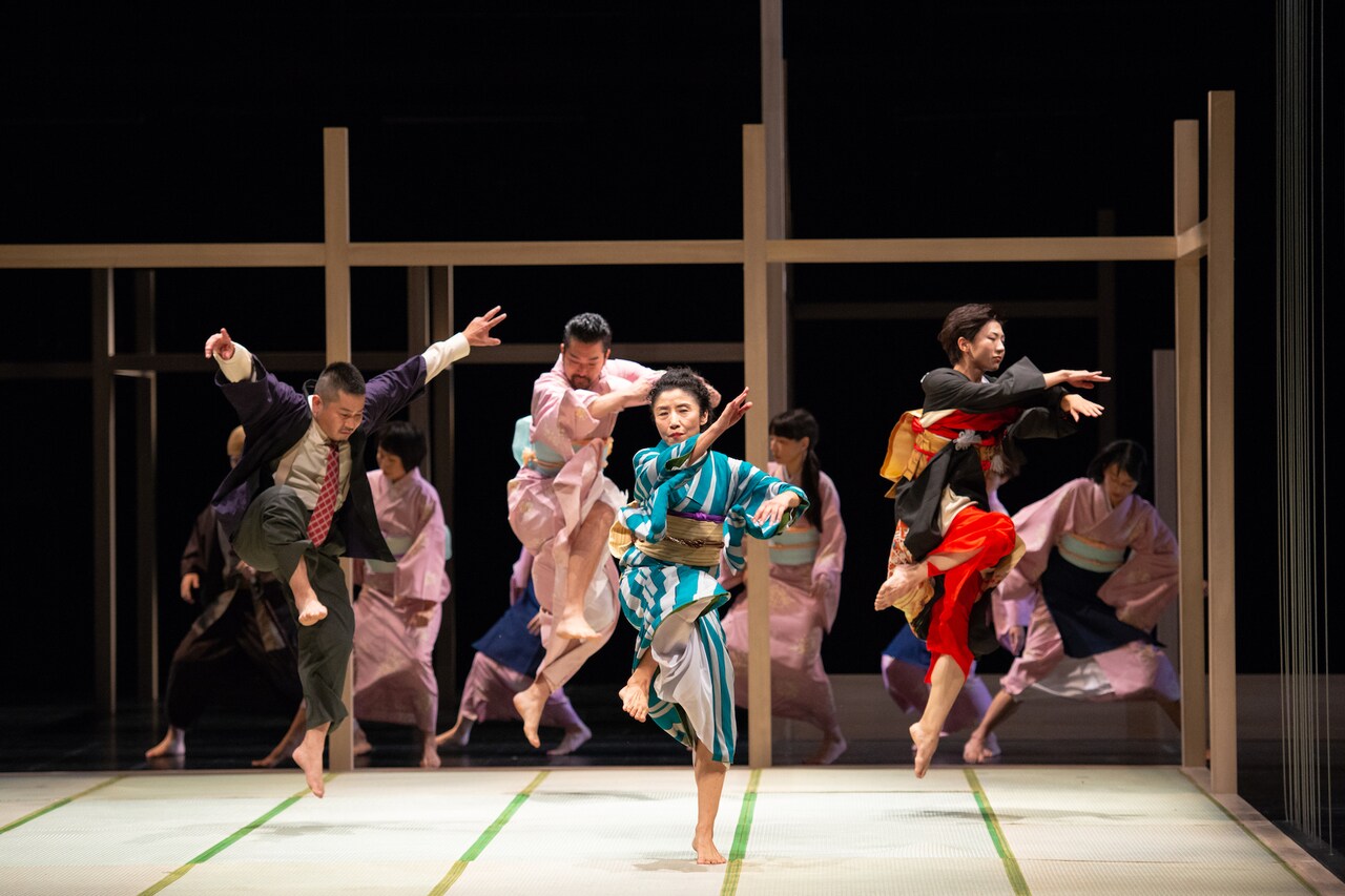 イデビアン・クルー「排気口」開幕、井手茂太「個性的なダンサーとスタッフで創りあげた」