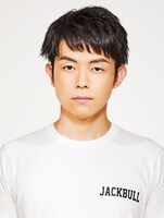 多田直人扮する仲沢呂佳。