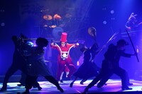 劇団鹿殺し ストロングスタイル歌劇「俺の骨をあげる」より。