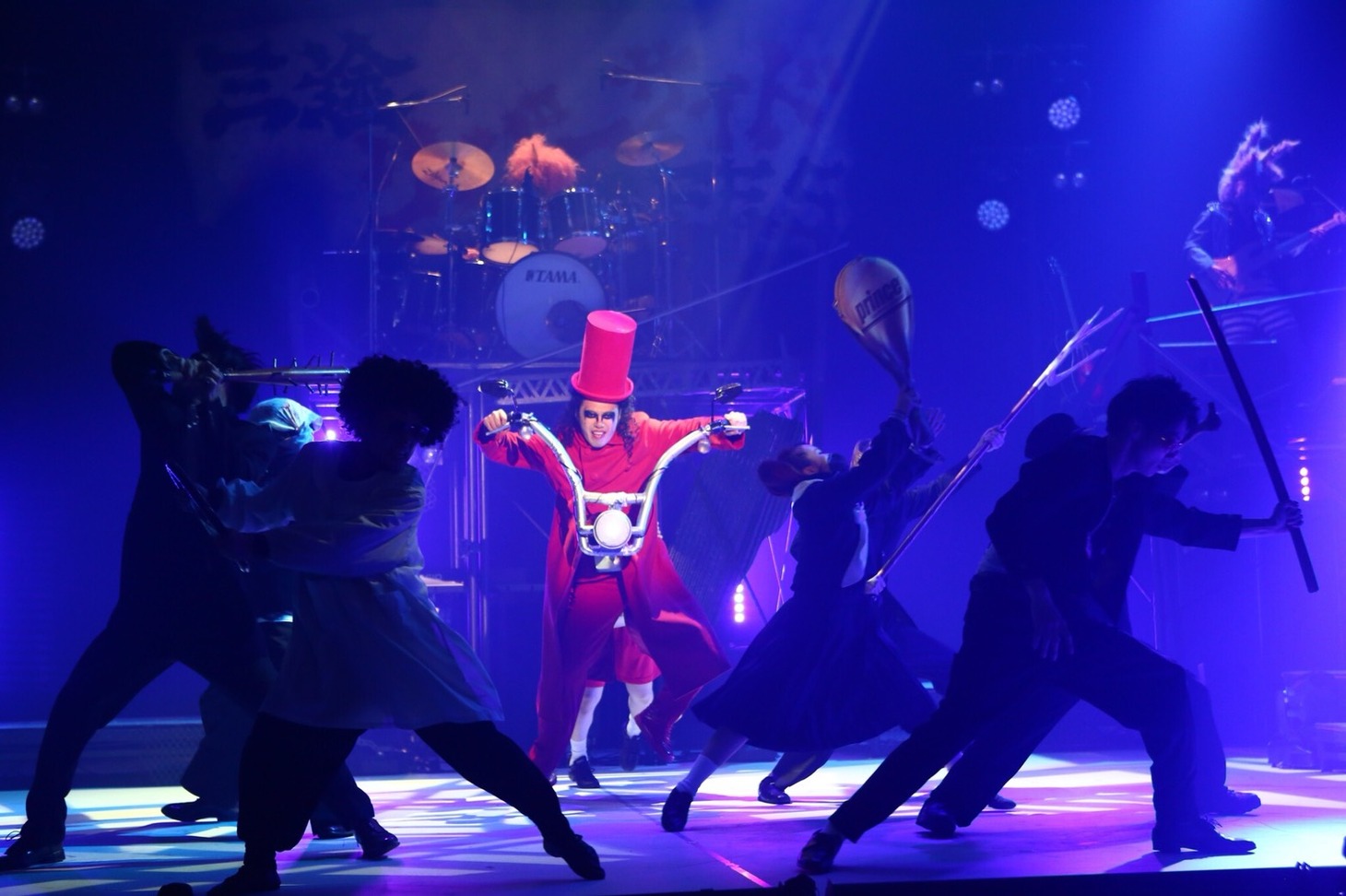 劇団鹿殺し ストロングスタイル歌劇「俺の骨をあげる」より。