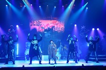 劇団鹿殺し ストロングスタイル歌劇「俺の骨をあげる」より。