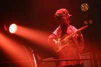 劇団鹿殺し ストロングスタイル歌劇「俺の骨をあげる」より。