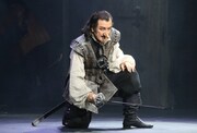 「シラノ・ド・ベルジュラック」より、吉田鋼太郎演じるシラノ。（写真提供：東宝演劇部）