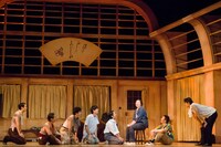 舞台「宝塚BOYS」team SKYゲネプロより。（撮影：桜井隆幸）