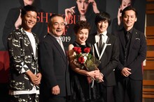 左から駿河太郎、辻萬長、大竹しのぶ、上遠野太洸、川久保拓司。