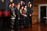 左から駿河太郎、辻萬長、大竹しのぶ、上遠野太洸、川久保拓司。