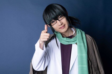 鹿折林檎役の天野眞隆。