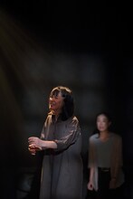 チーズtheater「川辺月子のために」より。（撮影：伊藤星児）