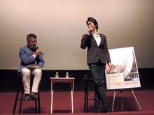 左から朝岡聡、宮尾俊太郎。