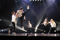 コンドルズ「日本縦断大起動ツアー2018 近藤良平誕生50周年記念『START ME UP』」東京スペシャル公演より。（撮影：HARU）