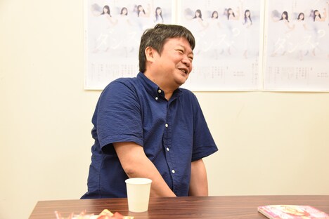 「僕はモノノフじゃないですよー」と笑顔で否定する本広克行。