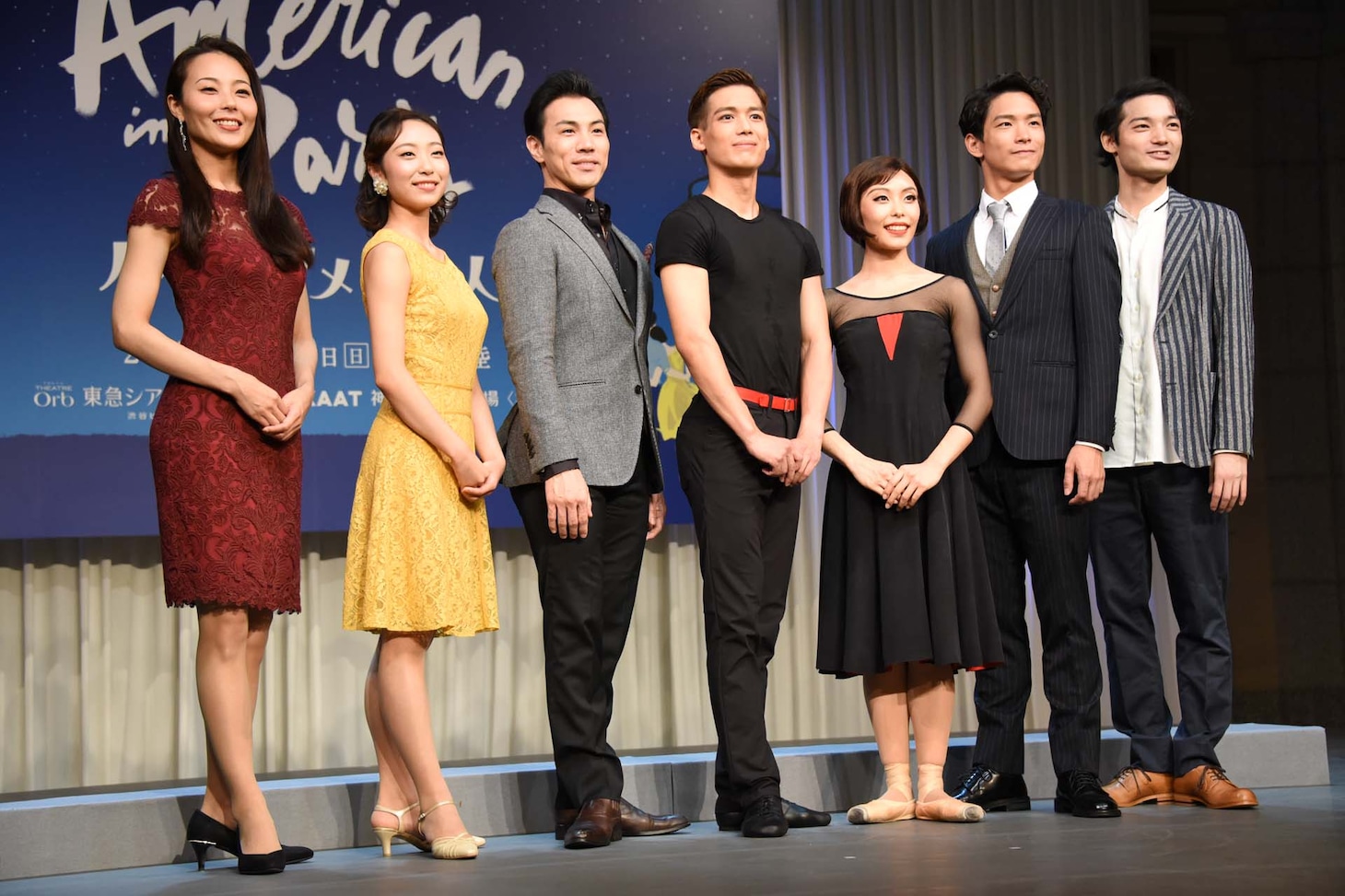 ミュージカル「パリのアメリカ人」出演候補キャストたち。左から岡村美南、近藤合歓、松島勇気、酒井大、石橋杏実、小林唯、斎藤洋一郎。
