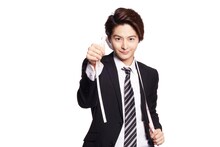 小池徹平扮するチャーリー・プライス。