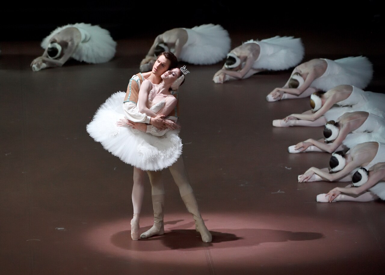 シュツットガルト・バレエ団3年ぶり来日、「オネーギン」「白鳥の湖」披露