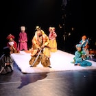 「鳥の演劇祭11」演劇の“楽しさ”凝縮した復讐譚「剣を鍛える話」で開幕