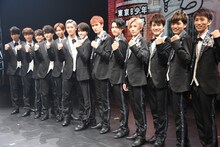 「少年たち そして、それから…」出演者。左から宮舘涼太、渡辺翔太、佐久間大介、深澤辰哉、阿部亮平、岩本照、岩﨑大昇、ジェシー、松村北斗、京本大我、森本慎太郎、高地優吾、田中樹。