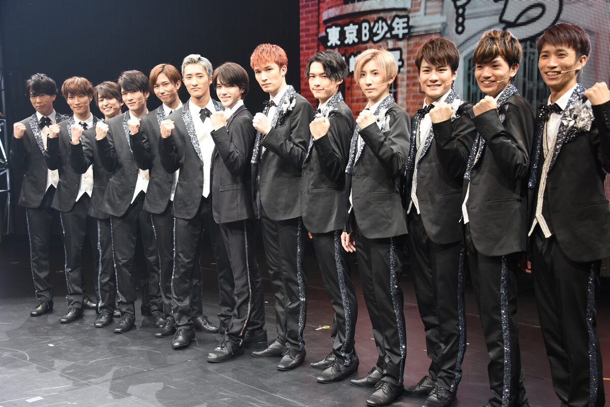 少年たち 12人で 桶ダンス 披露 京本大我は 赤ちゃんみたいな身体で ステージナタリー