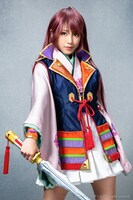 吉川友扮する春日望美。